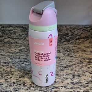 Owala 32oz Free Sip Pink Bows